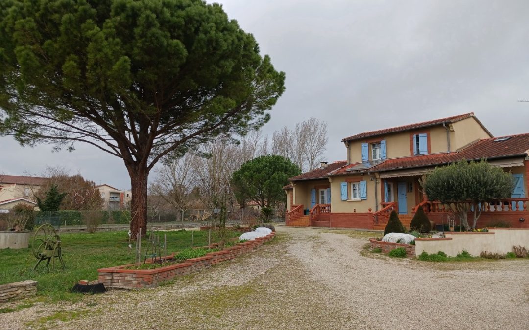 GRAND APPARTEMENT CLIMATISE AU SUD DE TOULOUSE 6 PERSONNES, PARKING