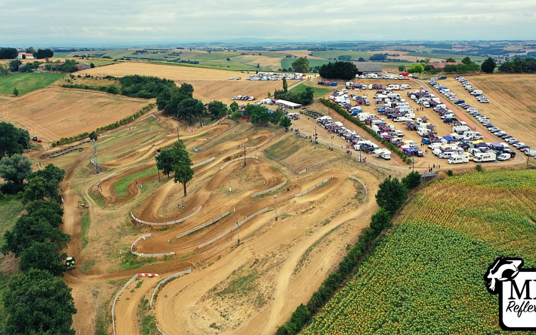 TERRAIN DE MOTO CROSS